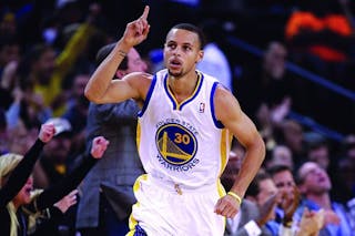 这脚传球是不是开挂？