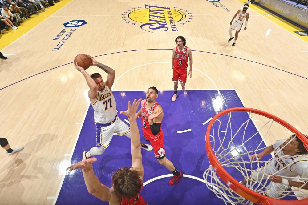 英超赛场亮点：利物浦逆转曼联,