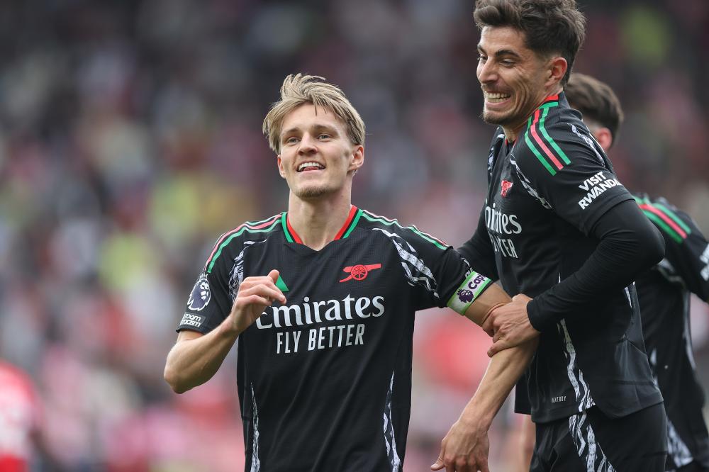 香港球迷：哲凯赖什登场令人激动！